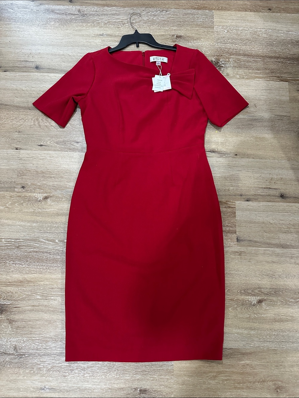 Kasper Red Short-Sleeve Sheath Dress with Front Bow - fire red